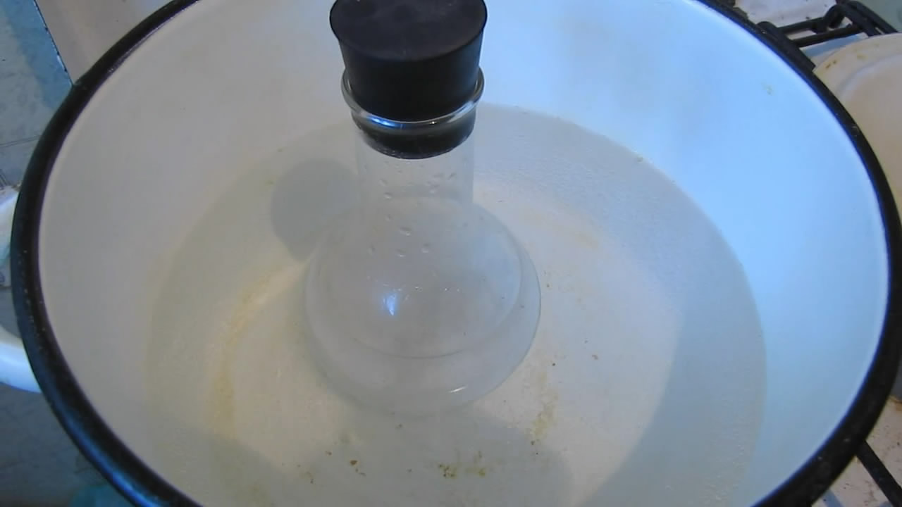      ('' ''). Crystallization of supersaturated solution of sodium acetate (''hot ice'')