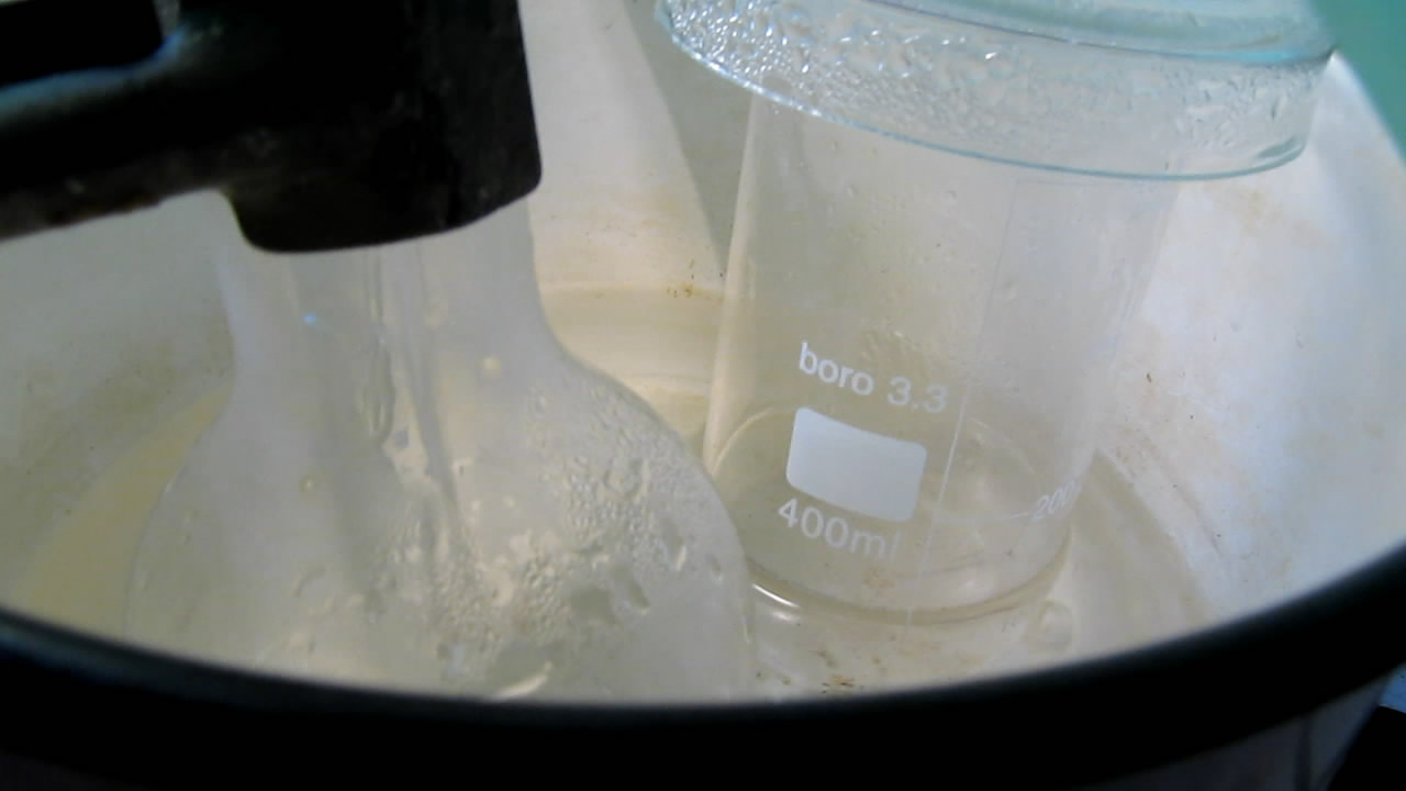     . Hot filtration of solution of sodium acetate