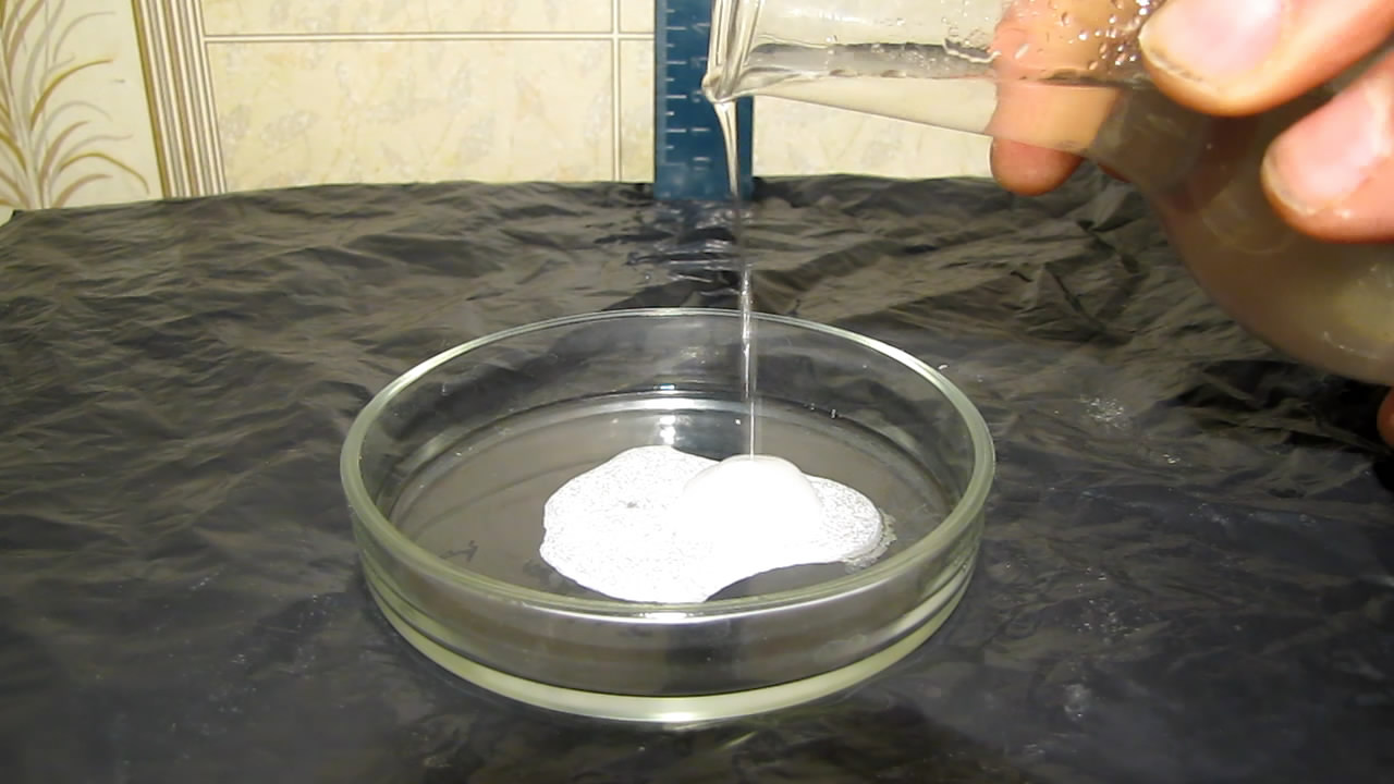   (    ). Stalagmite growing (using supersaturated solution of sodium acetate)
