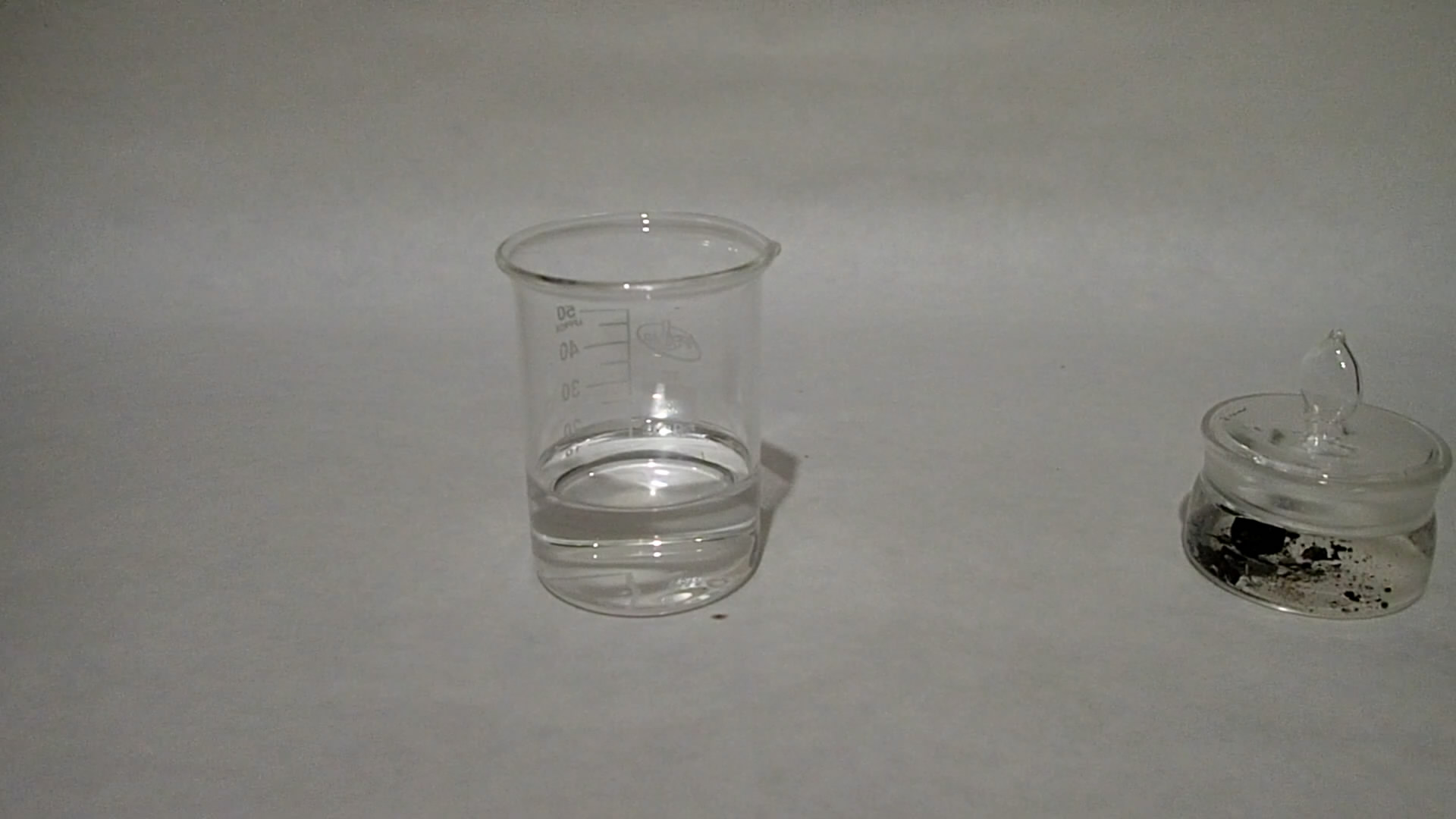 Metallic caesium. Caesium in air. Caesium and water. Caesium and ethanol.  .    ().   .   