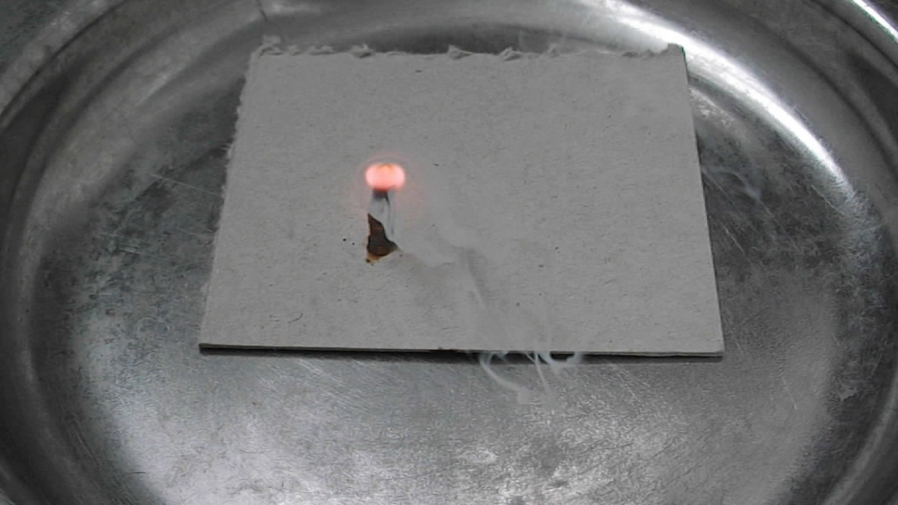 Metallic caesium. Caesium in air. Caesium and water. Caesium and ethanol.  .    ().   .   