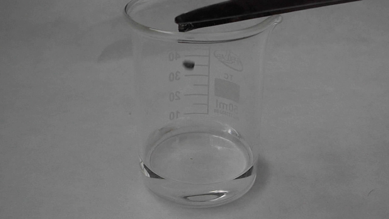 Metallic caesium. Caesium in air. Caesium and water. Caesium and ethanol.  .    ().   .   