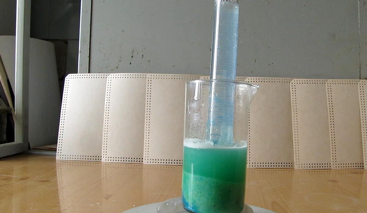Реакция алюминия со смесью сульфата меди и хлорида натрия - Получение водорода