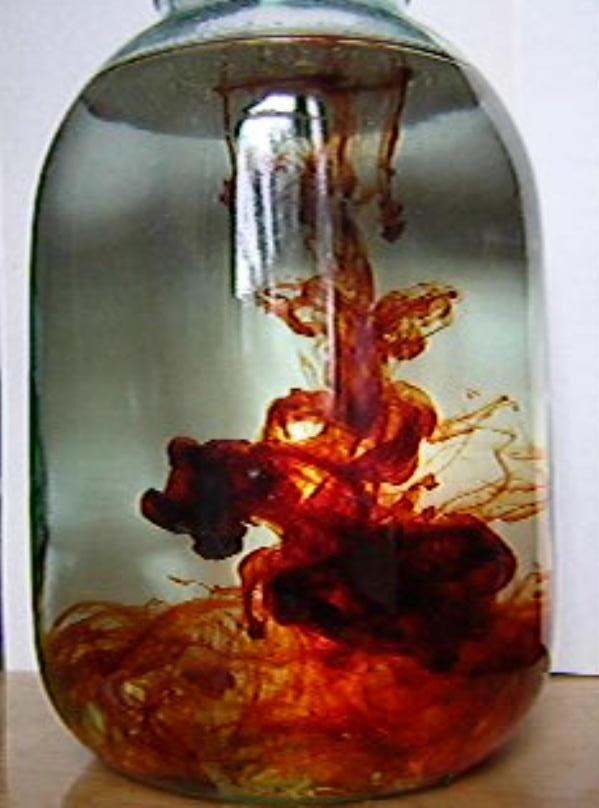 Реакция хлорида железа (III) и роданида калия (искусственная кровь)