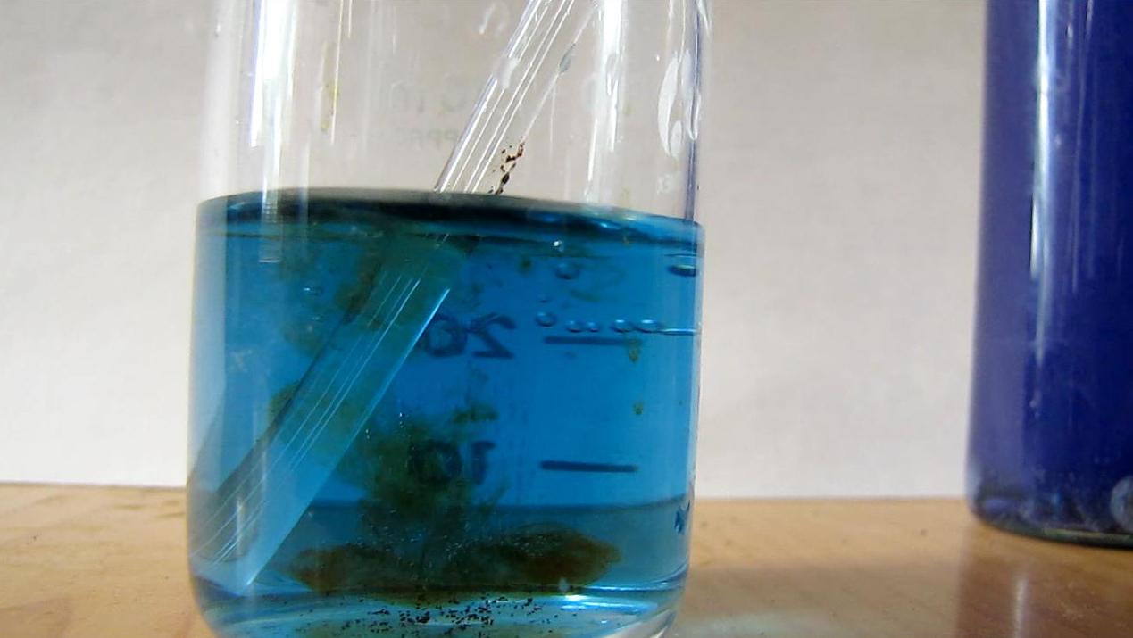     . Oxidation of Vanadium Chloride (II) by Hydrogen Peroxide