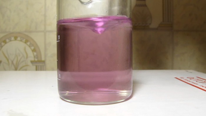 Red_tulip-tap_water-ammonia-hydrochloric_acid-37.jpg