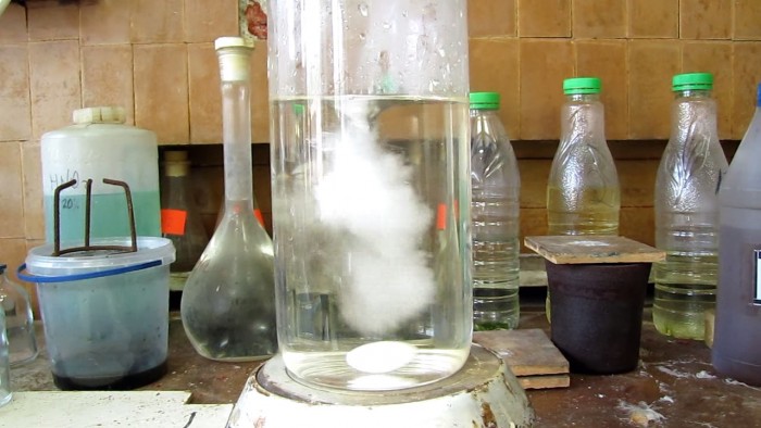 Synthesis_of_Ammonium _Perchlorate-3-31.jpg