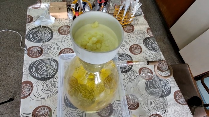 Nitration_of_Phenol-Picric_Acid_Synthesis-133.jpg