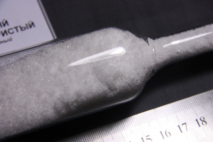 Gallium trichloride 03.JPG