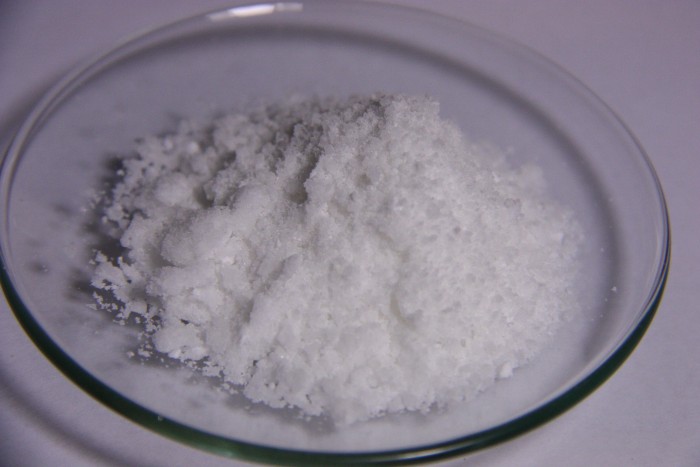 Ytterbium nitrate 03.JPG