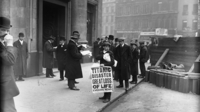 1792855-R3L8T8D-650-120405052045-titanic-paperboy-horizontal-large-gallery[1].jpg