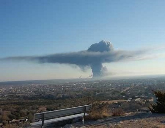 texas-fertilizer-plant-fire-explosion-mushroom-cloud-03.jpg