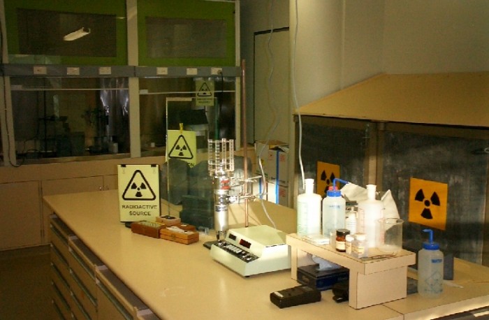 RadioChemistryLab[1].jpg