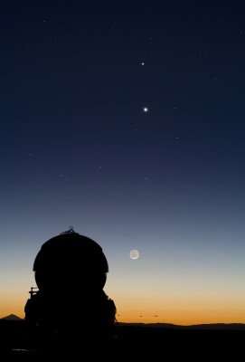 Mercury,_Venus_and_the_Moon_Align.jpg