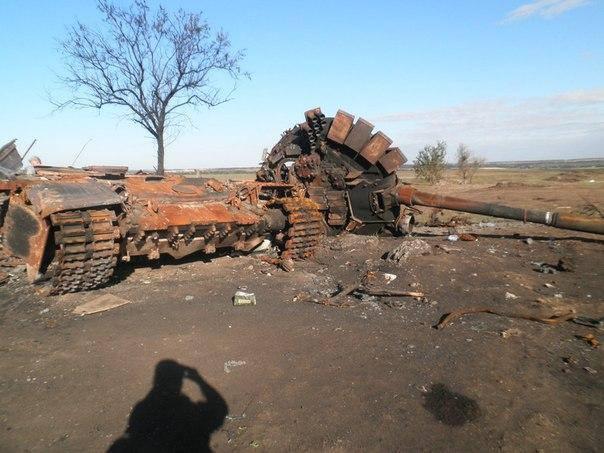 ByC-24jIIAAvZuV.jpg large.jpg