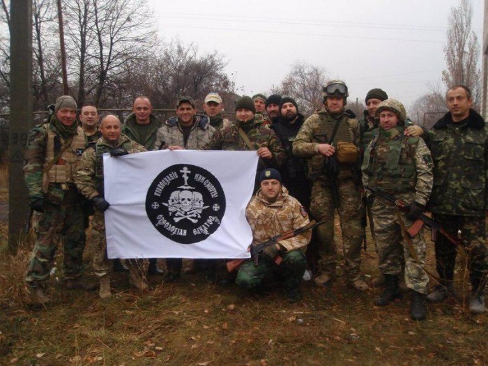 B59NwCtCIAIgXKm.jpg large.jpg