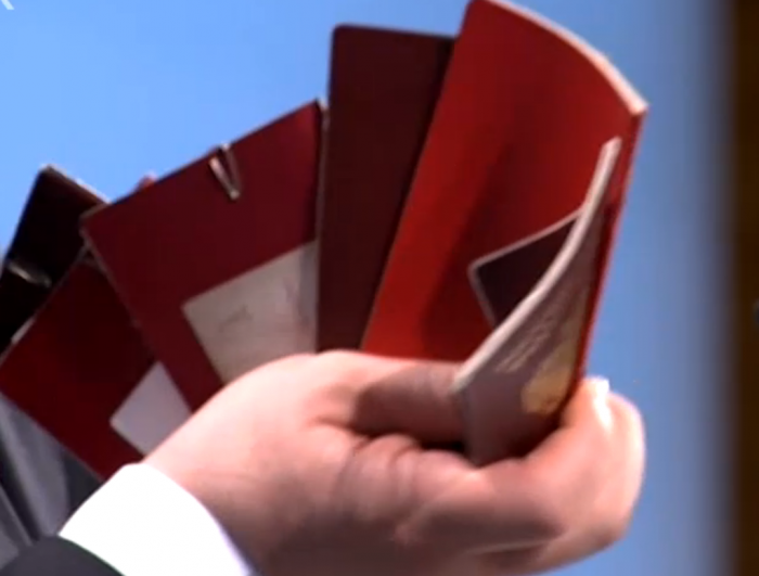 B9QEAUDCMAA-33U.png large.png