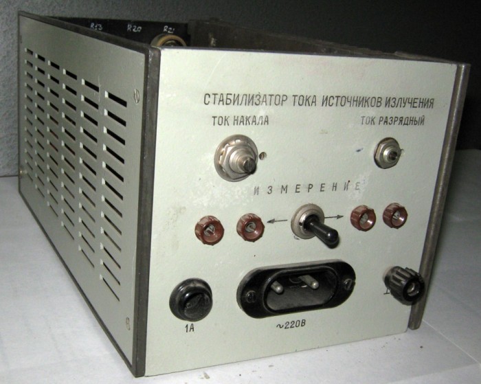 Стабилизатор тока источн изл-я (вид спереди).JPG