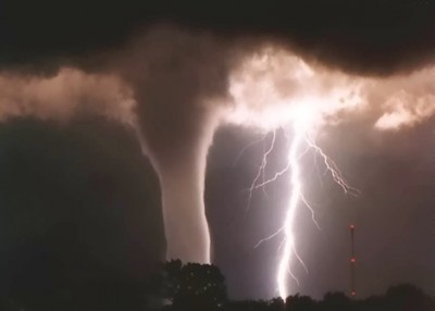 lighting-and-tornado-storm.jpg