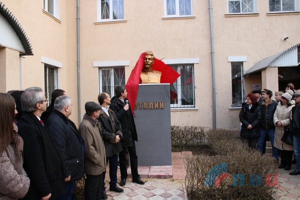 CWhTxIyVEAEoIWa[1].jpg