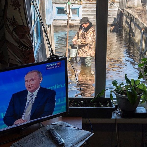 CgEVKArUIAARDZl[1].jpg