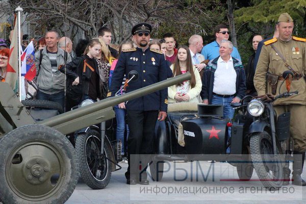 CgPqmXlUEAAe7nF[1].jpg