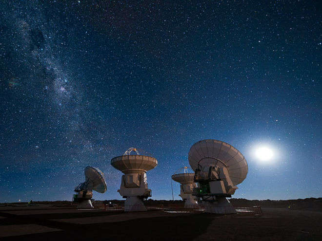 alma-telescopes-milky-way-1024.jpg