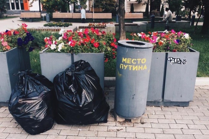 CsKDf5tXYAcbG5B[1].jpg
