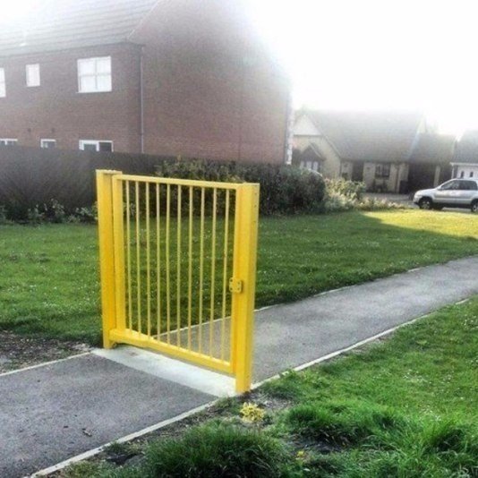 Cu5EdjiWAAApjTt[1].jpg