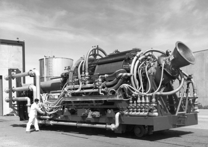 Tory_II-A_nuclear_ramjet_engine[1].jpg