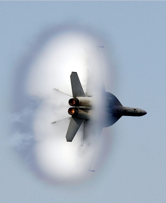 F-18-diamondback_blast[1].jpg