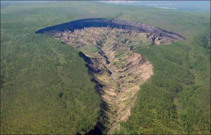 Batagaika_crater_Siberia.ngsversion.1488459605089.adapt.1900.1.jpg