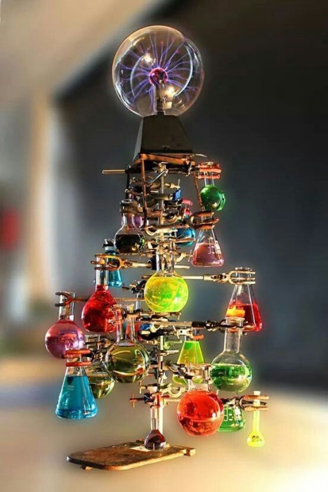 Chemist's Christmas tree.jpg