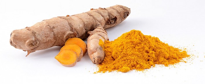 Curcuma_longa_roots.jpg